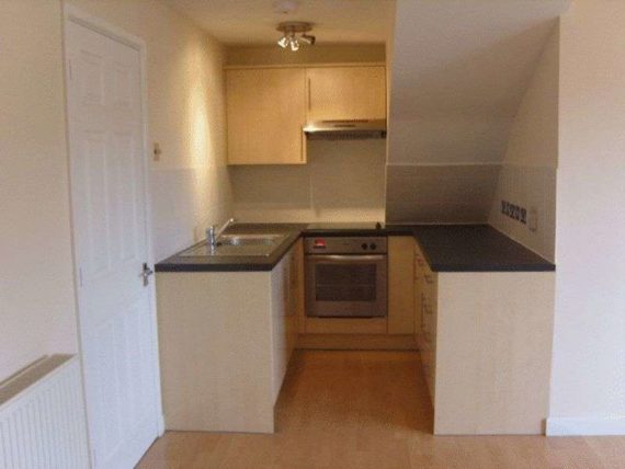 2 bedroom Flat to re...